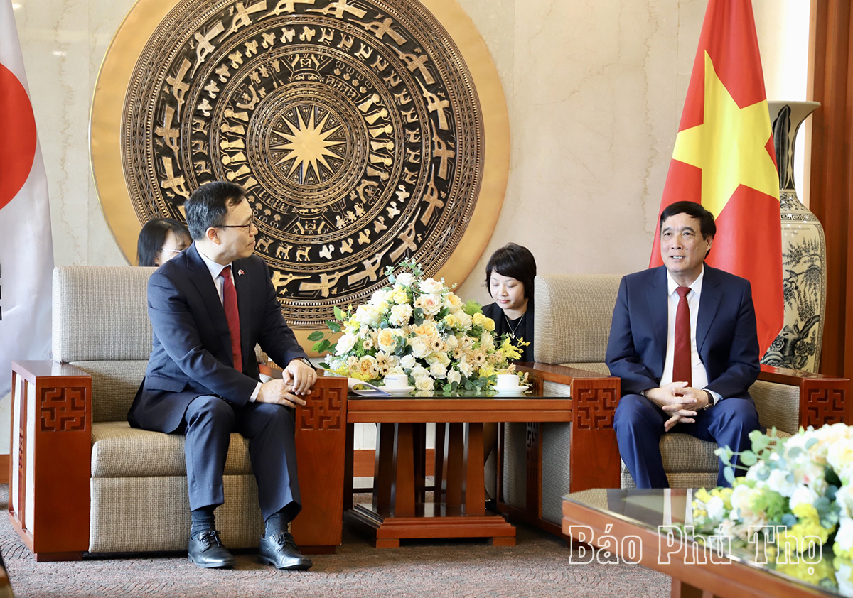 Bí thư Tỉnh ủy Bùi Minh Châu tiếp và làm việc với Đoàn công tác của Đại sứ Hàn Quốc tại Việt Nam
